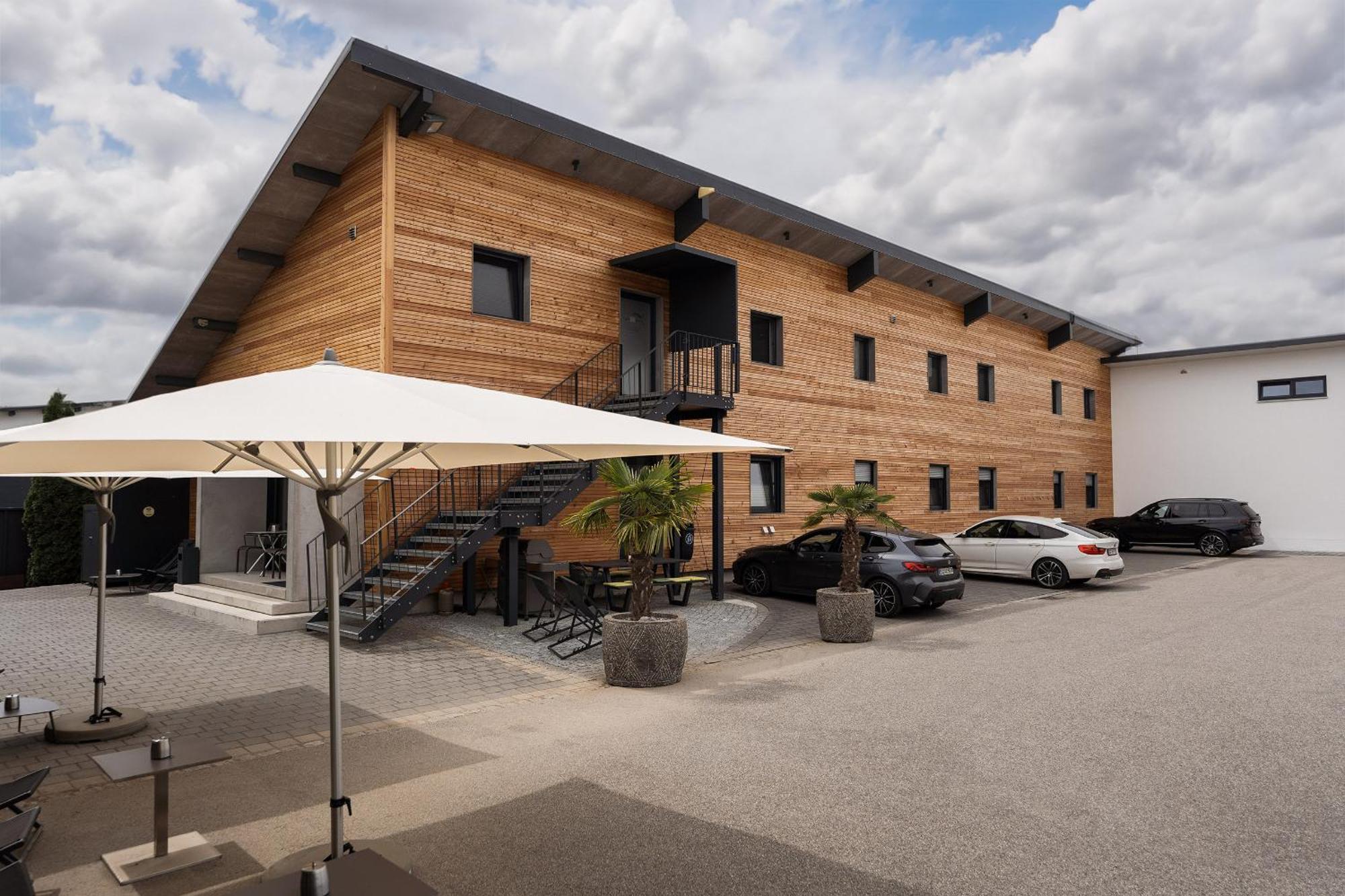 Aparthotel Nah Dran Dingolfing Extérieur photo